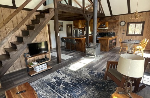 White Mills House | Cabin in the woods