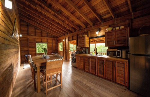 Saint Kitts and Nevis House | Cabin Liamuiga