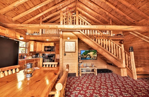 Au Train Cabin | Cabin on AuTrain River a few blocks from Lk Superior, 10 mi from Munising
