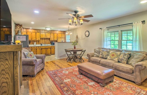 Buena Vista Cabin | Cabin on Private Estate, 5 Mi to River Access