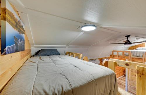 Austinville Apartment | Cabin on Rivers Edge Trail in Steamboat Rock!