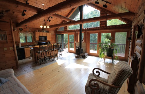 Neillsville Cabin | Cabin on the East Fork