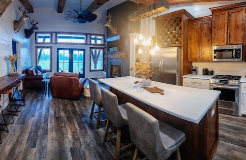 Bokchito Cabin | Cabin on the River