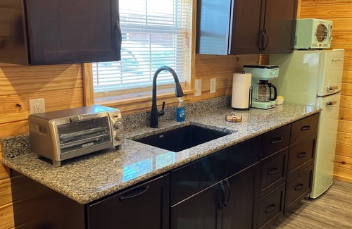 Lee County Cabin | Cabin Unit 5 of 6 with AC and WiFi in serene Paige