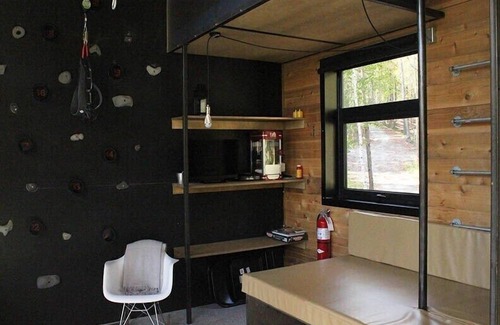 Eastman Cabin | Cabin Zoobox 55 Summa