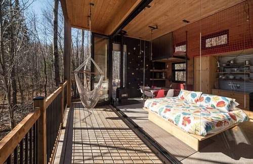 Eastman Cabin | Cabin Zoobox 56 Summa