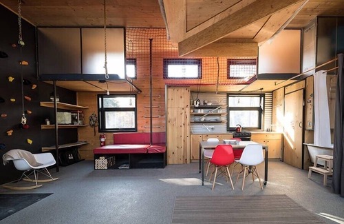Eastman Cabin | Cabin Zoobox 66 Summa