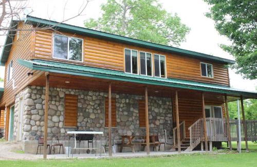 Deer River House | Cabin10 - Poolside Cabin with a lake view and great fishing