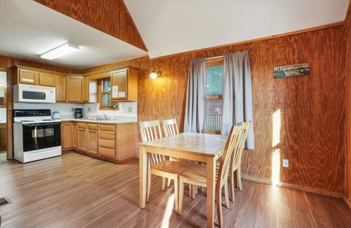 Logan Cabin | Cabins In Hocking - Retreat cabin 5