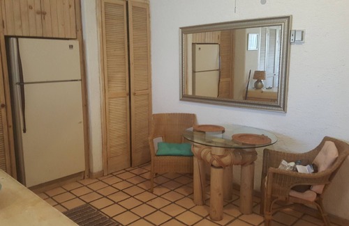 Centro Condo | Cabo San Lucas Marina Studio Suite - Great Location & Views!