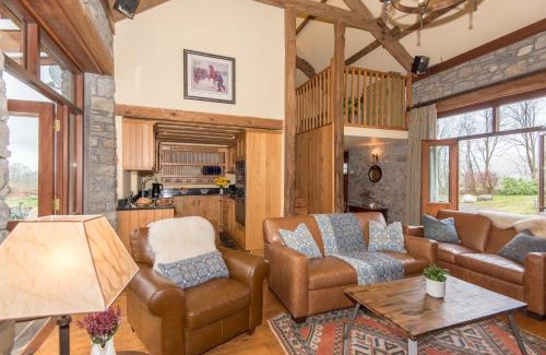 Llandovery House | Cae'r Beili
