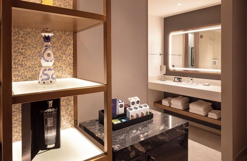 Fashion Square Hotel | Caesars Republic Scottsdale, a Hilton Hotel