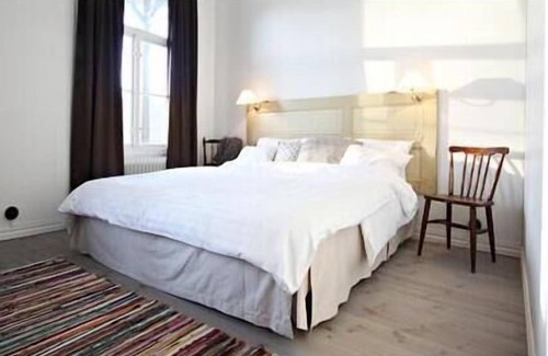 Ronneby Bed & Breakfast | Café Mandeltårtan B&B VillaFloraViola