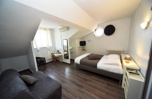 Capdenac-Gare Hotel | Cafe de Paris