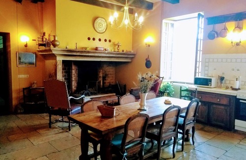 Douelle Villa | CAHORS - Family Manor