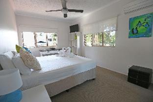 Holloways Beach Apartment | Cairns Beach Resort