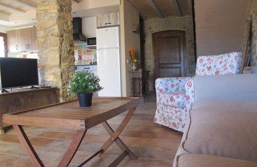 Puigcercos Cottage | Cal Nenot, self-catering cottage with private pool and views of the Montsec