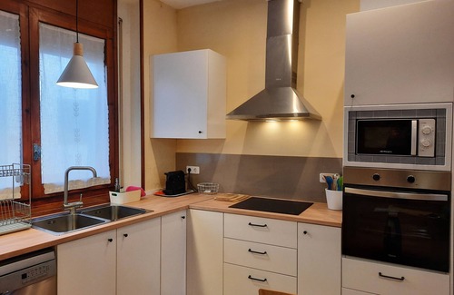 Subirats Cottage | Cal Paó, Casa Rural Para 8 Personas, Ideal Para Familias, Patio con Barbacoa