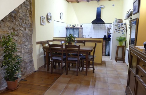 Colldejou House | Cal Pedrellar, Casa en Pueblo de Montaña en la Costa Dorada
