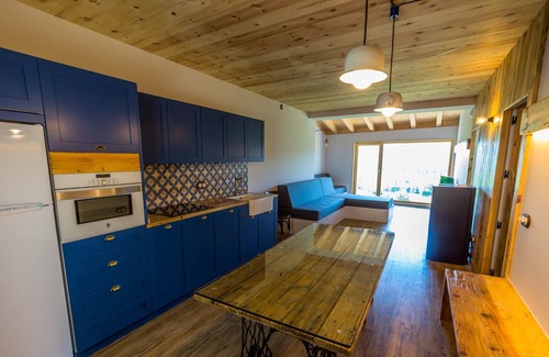Taus Apartment | Cal Rossa, Taús 1900 Panoramic Eco-Suites, SPA.
