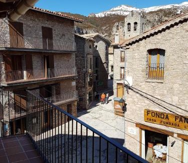 Castellar de N'hug House | Cal Sastre