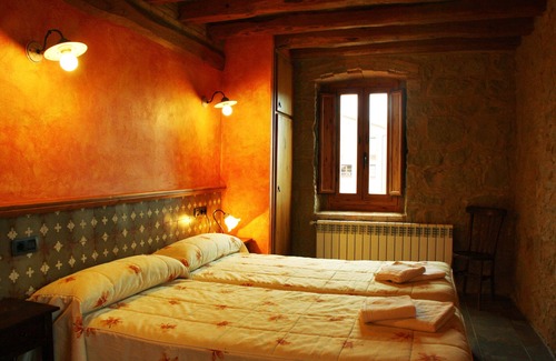 Llobera Cottage | Cal Vilaseca is a restored house l'any 2011