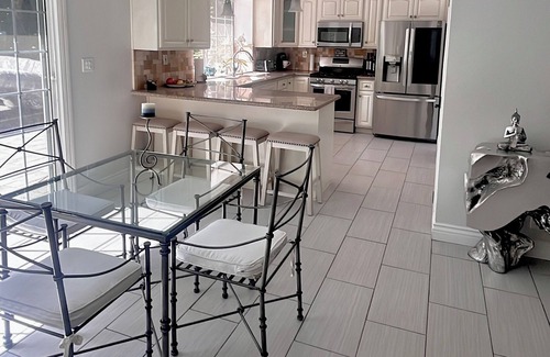 Agoura Hills House | Calabasas CA 4-bedroom in peaceful Saratoga Ranch with private pool & jacuzzi