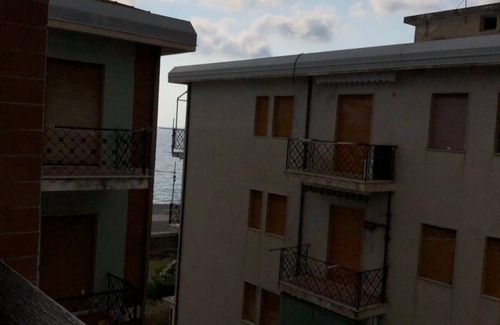 Falconara Albanese Apartment | Calabria Torremezzo - 3P Apartment in Waterfront Residence