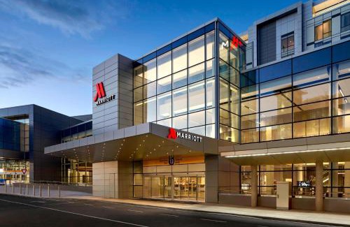 Calgary Hotel | Calgary Airport Marriott In-Terminal Hotel