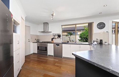 Kinross House | California Dreamin' in Kinross!