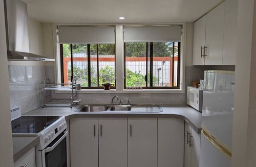 Eden Cottage | Calle Calle Bay Cottage. Self contained, close to everything.