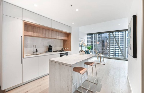 Melbourne Central Business District Apartment | Callie-2B2B-FreeWifi-StunningView-Next To Skybus