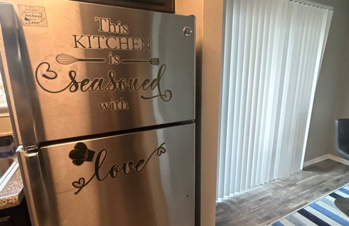Bedford Apartment | Calm 2 bedroom getaway w serene balcony