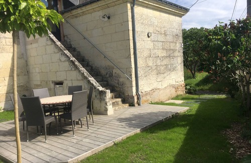 Allonnes Cottage | Calm and bright, in the heart of the countryside between vineyards and castles