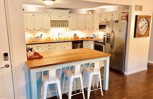 Rocky Mount House | “Calm Water Cove” A Fun Family Lake Front Retreat