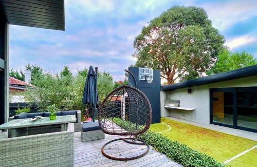 Camberwell House | Camberwell Holiday Home With Pool