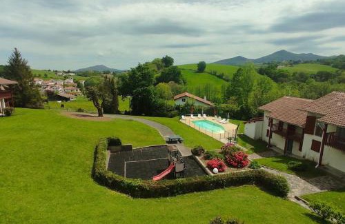 Souraide Apartment | Cambo les Bains Piscine Vue Montagnes