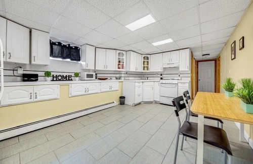 Belmont Apartment | Cambridge 2BD 2BTH Basement Apt with Parking