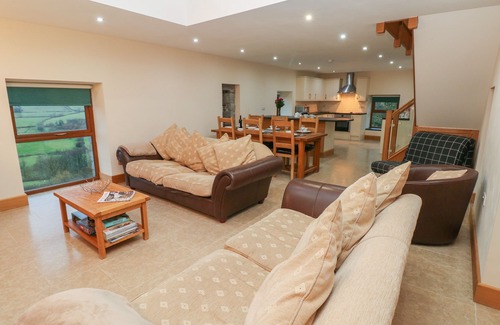 Porthyrhyd Cottage | CAMBRIOL, family friendly, character holiday cottage in Llangyndeyrn