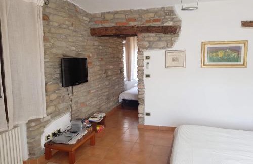 Monastero Bormida Bed & Breakfast | Camera Isabella