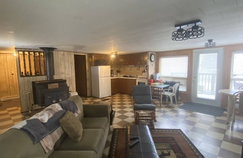 Likely House | Camp 72 On Quesnel Lake