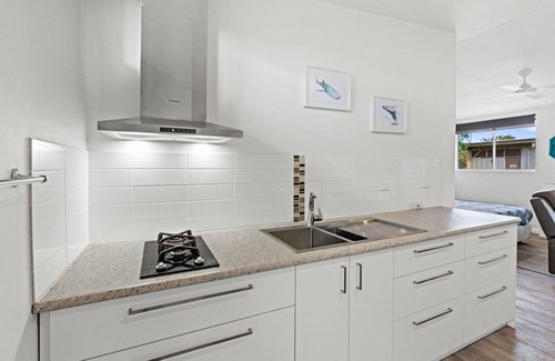 Exmouth Apartment | Camp David - exclusive hi-end apartment, quiet, comfy, central, and great value.