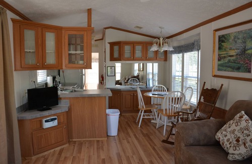 Fedhaven Cabin | Camp Mack Lodge, Marina & RV Resort