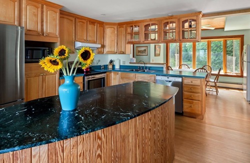 Shelburne Cottage | Camp Roosevelt 5 Bedroom Cottage by RedAwning