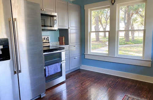 Johnson City House | Camp Wanderlust - A field stone lodge on the Texas Hill Country Wine Trail!