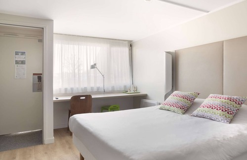 Paroisse Notre-Dame Hotel | Campanile Dole