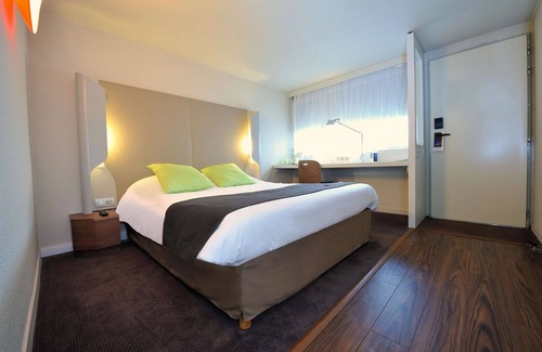 Saint-Laurent-de-Mure Hotel | Campanile Lyon Est - Aéroport Saint Exupéry