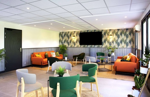 Orange Hotel | Campanile Orange