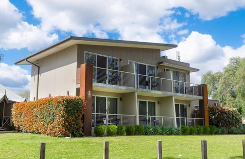 Echuca Hotel | Campaspe Lodge