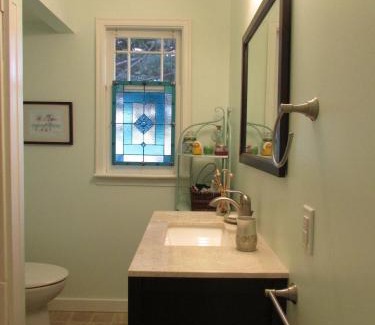 Regional District of Nanaimo Bed & Breakfast | Campbell Cottage B&B